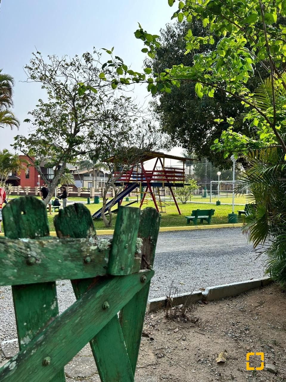 Terreno com 329m², no bairro Campeche em Florianópolis