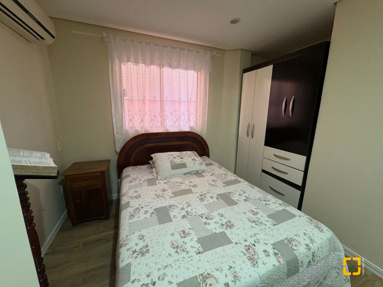 Casa com 278m², 4 quartos (sendo 2 suítes), 2 garagens, no bairro Ponte do Imaruim em Palhoça