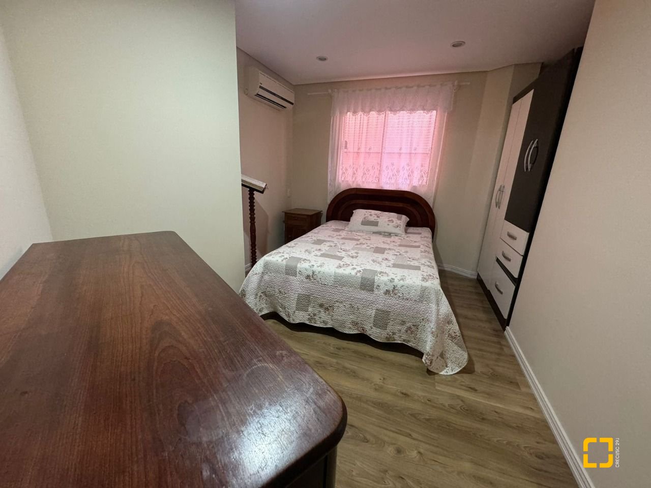Casa com 278m², 4 quartos (sendo 2 suítes), 2 garagens, no bairro Ponte do Imaruim em Palhoça
