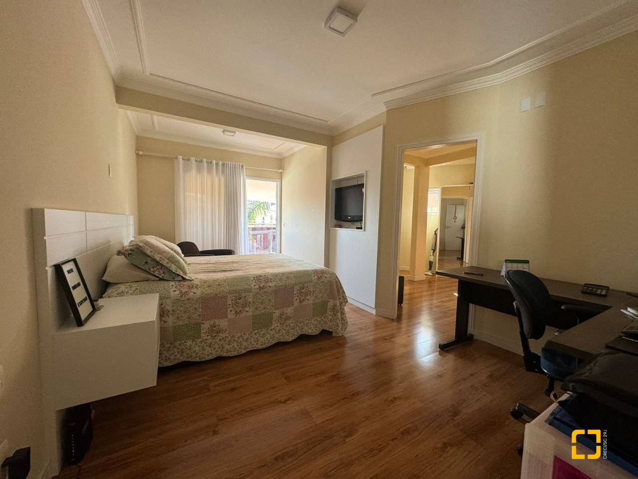 Casa com 278m², 4 quartos (sendo 2 suítes), 2 garagens, no bairro Ponte do Imaruim em Palhoça