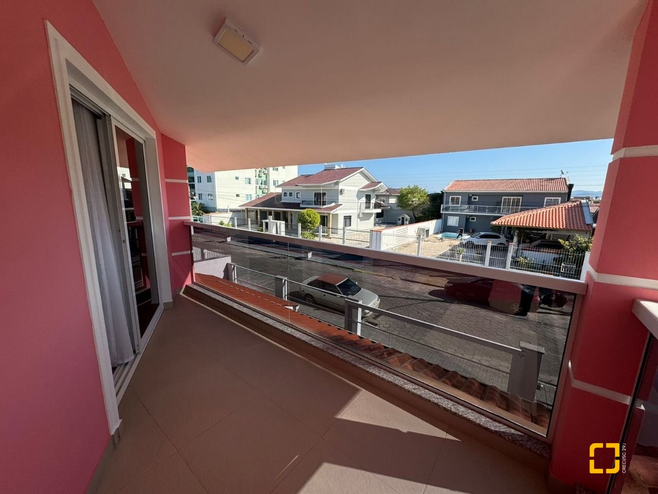 Casa com 278m², 4 quartos (sendo 2 suítes), 2 garagens, no bairro Ponte do Imaruim em Palhoça