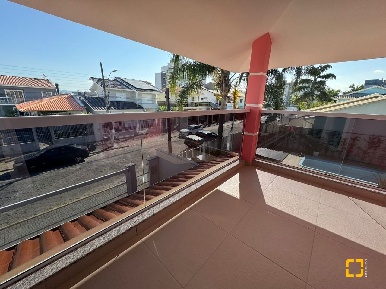 Casa com 278m², 4 quartos (sendo 2 suítes), 2 garagens, no bairro Ponte do Imaruim em Palhoça