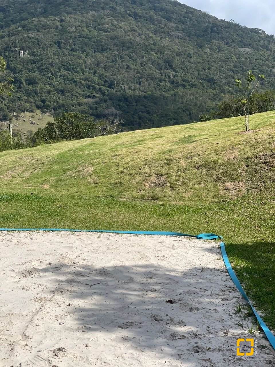 Casa com 350m², 4 quartos (sendo 4 suítes), 8 garagens, no bairro Rio Vermelho em Florianópolis
