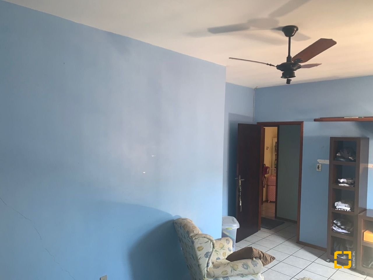 Casa com 240m², 4 quartos (sendo 1 suíte), 2 garagens, no bairro Coqueiros em Florianópolis