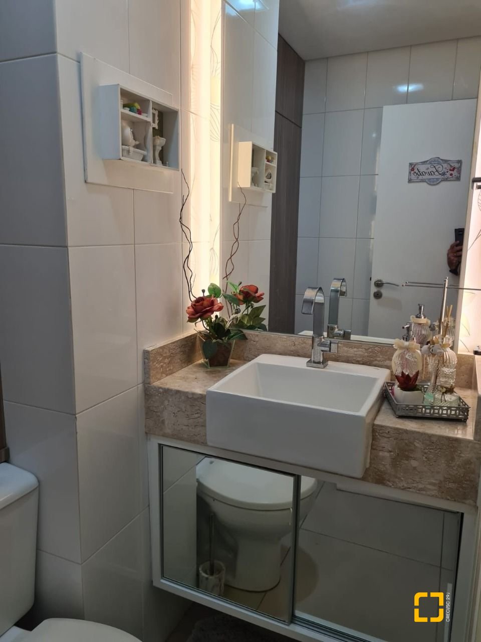 Apartamento com 190m², 4 quartos (sendo 1 suíte), 2 garagens, no bairro Kobrasol em São José