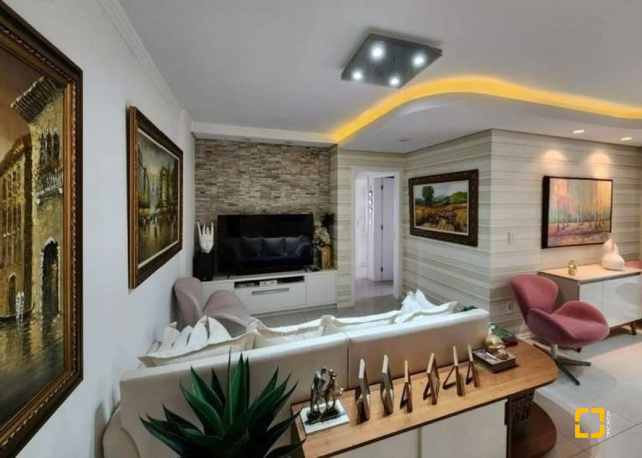 Apartamento com 190m², 4 quartos (sendo 1 suíte), 2 garagens, no bairro Kobrasol em São José