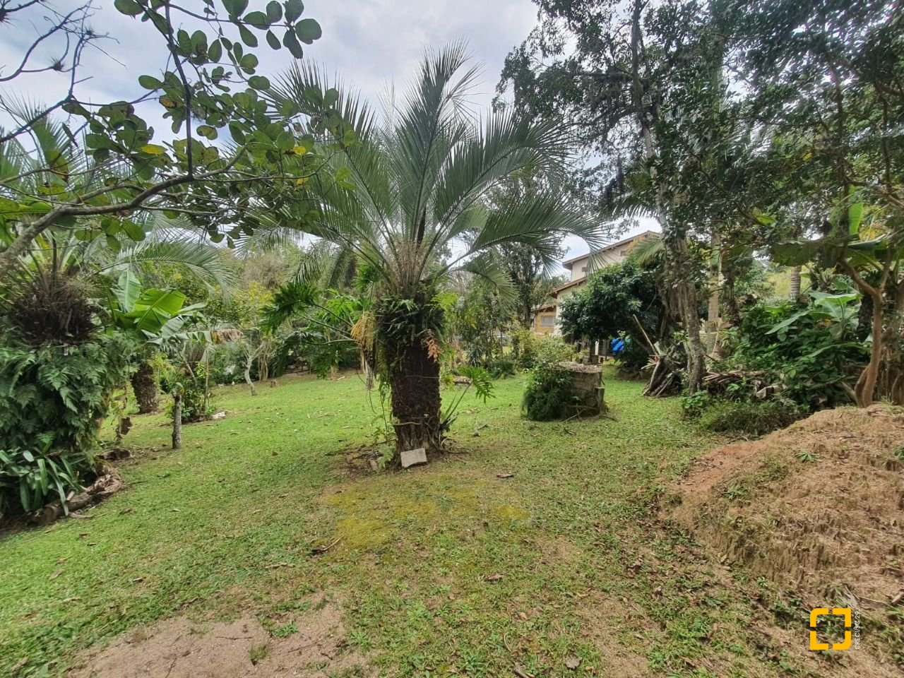 Casa com 350m², 6 quartos (sendo 2 suítes), 4 garagens, no bairro Santo Antônio de Lisboa em Florianópolis