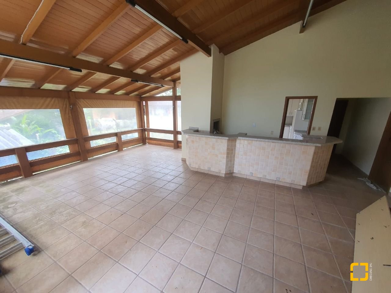 Casa com 350m², 6 quartos (sendo 2 suítes), 4 garagens, no bairro Santo Antônio de Lisboa em Florianópolis