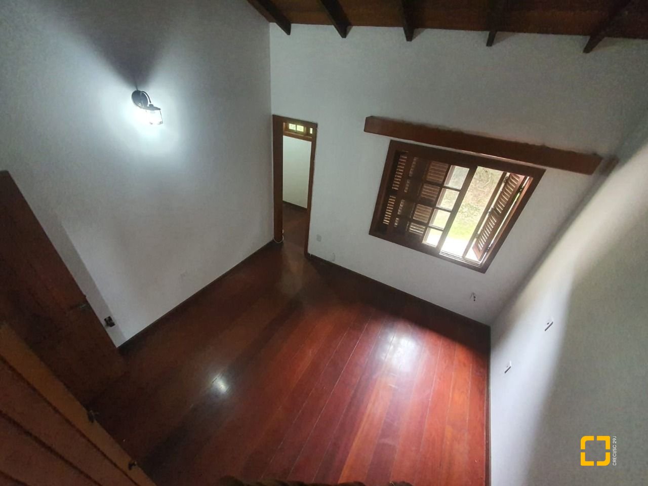 Casa com 350m², 6 quartos (sendo 2 suítes), 4 garagens, no bairro Santo Antônio de Lisboa em Florianópolis