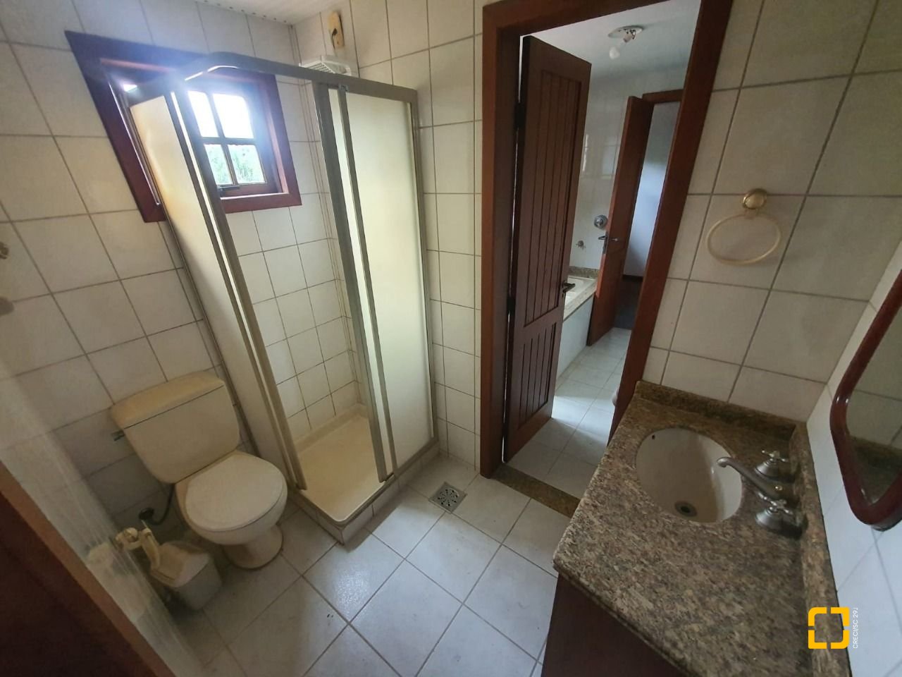 Casa com 350m², 6 quartos (sendo 2 suítes), 4 garagens, no bairro Santo Antônio de Lisboa em Florianópolis