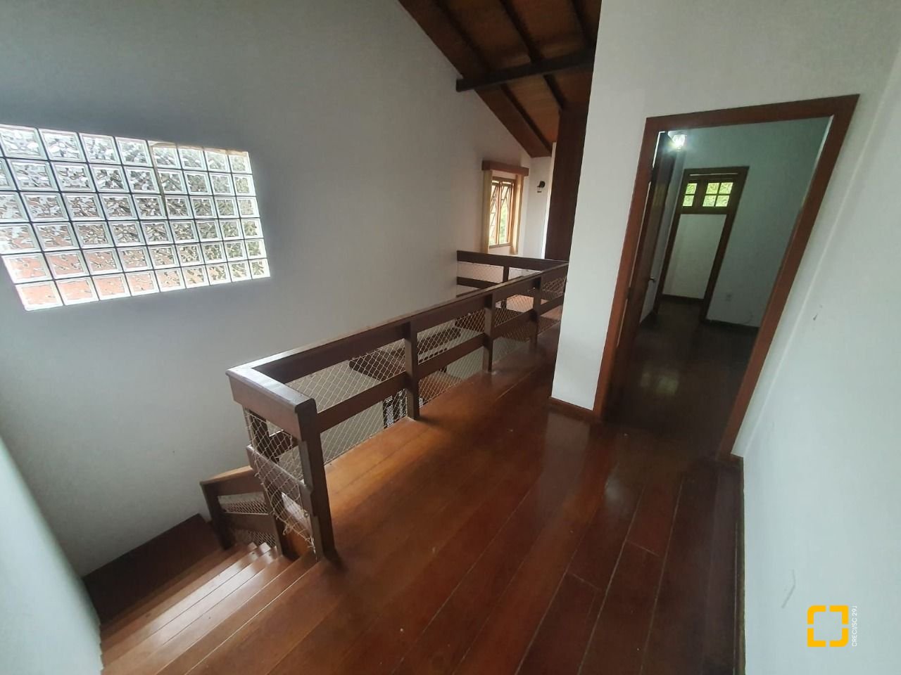 Casa com 350m², 6 quartos (sendo 2 suítes), 4 garagens, no bairro Santo Antônio de Lisboa em Florianópolis