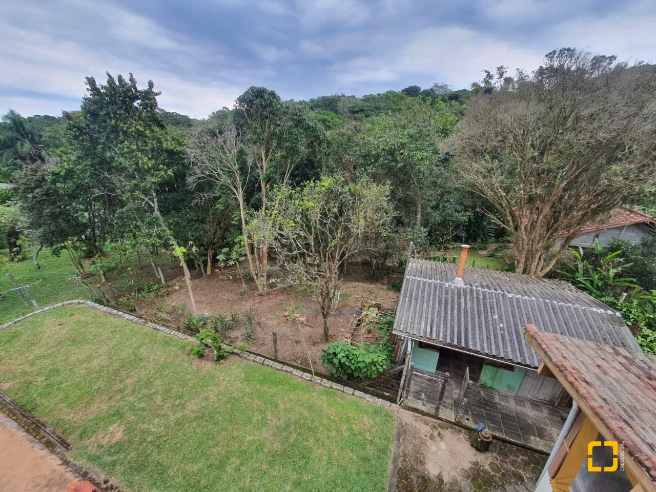 Casa com 350m², 6 quartos (sendo 2 suítes), 4 garagens, no bairro Santo Antônio de Lisboa em Florianópolis