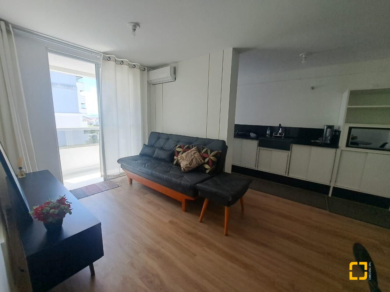 Apartamento com 61m², 3 quartos (sendo 1 suíte), 2 garagens, no bairro Pedra Branca em Palhoça
