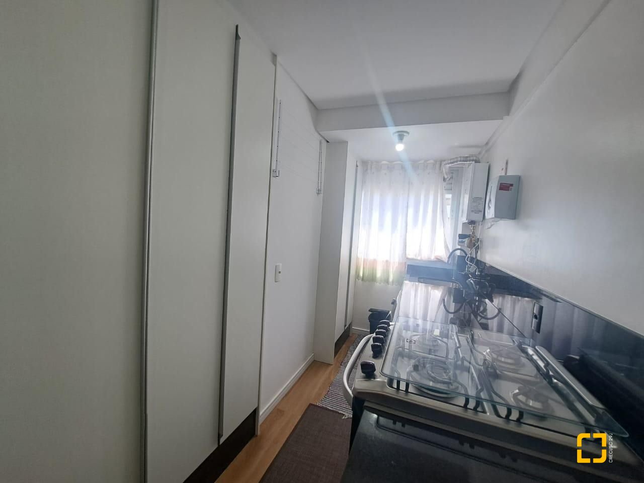 Apartamento com 61m², 3 quartos (sendo 1 suíte), 2 garagens, no bairro Pedra Branca em Palhoça