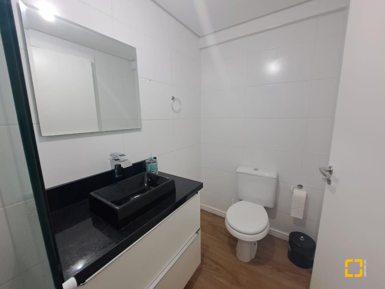 Apartamento com 61m², 3 quartos (sendo 1 suíte), 2 garagens, no bairro Pedra Branca em Palhoça