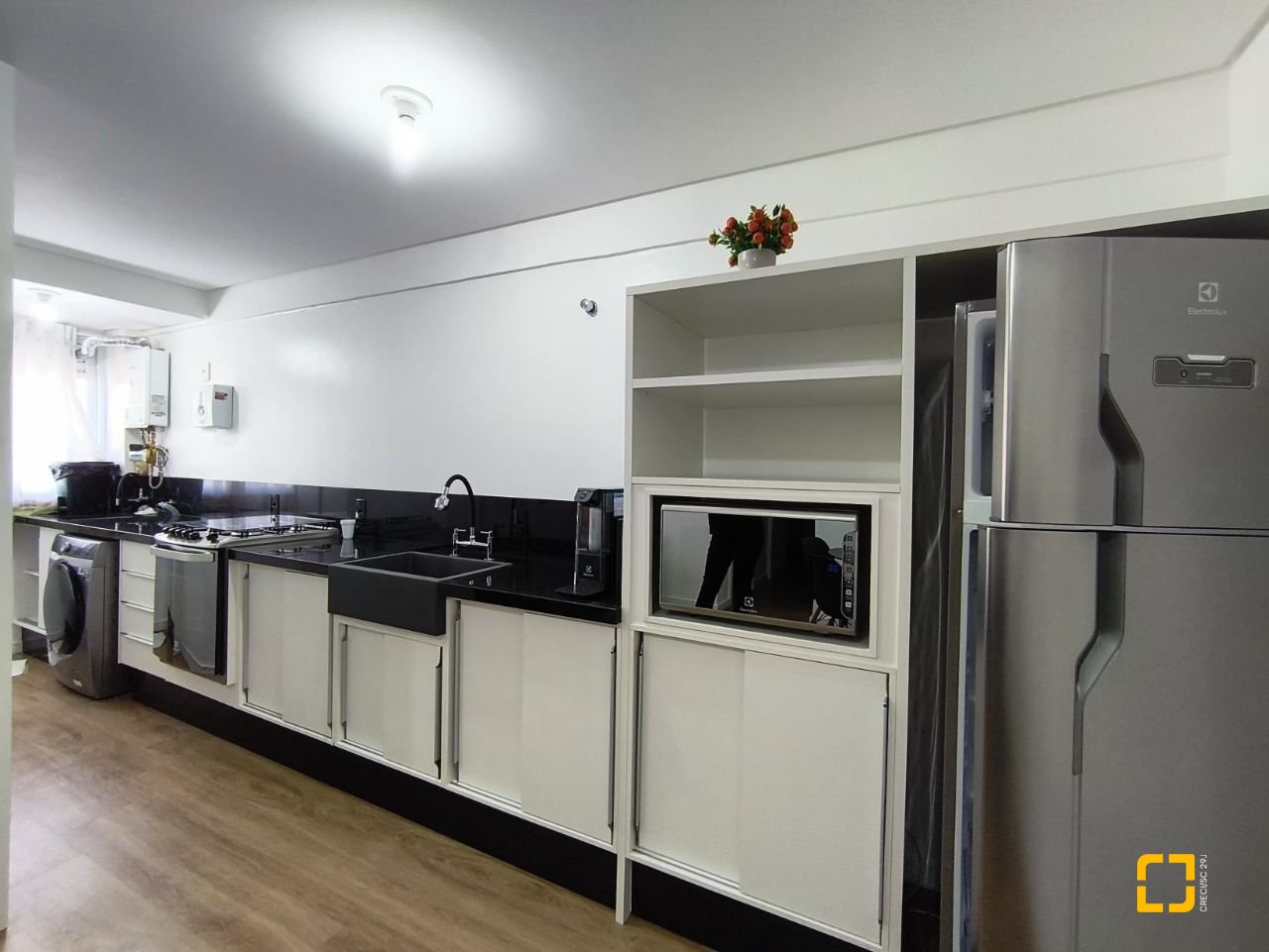 Apartamento com 61m², 3 quartos (sendo 1 suíte), 2 garagens, no bairro Pedra Branca em Palhoça