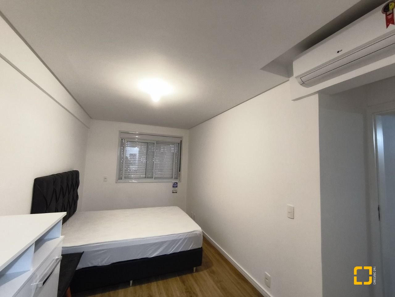 Apartamento com 61m², 3 quartos (sendo 1 suíte), 2 garagens, no bairro Pedra Branca em Palhoça