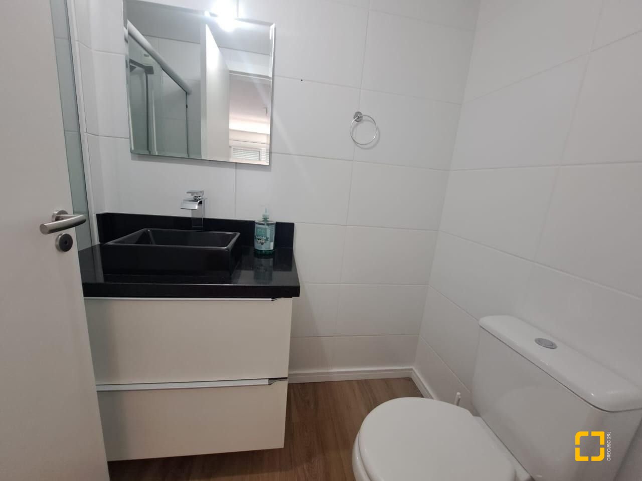 Apartamento com 61m², 2 quartos (sendo 1 suíte), 2 garagens, no bairro Pedra Branca em Palhoça