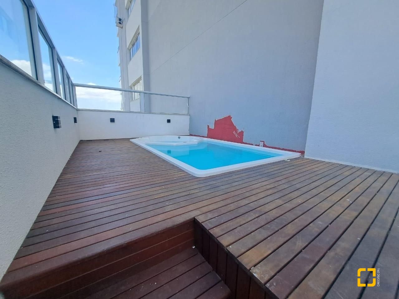Apartamento com 61m², 2 quartos (sendo 1 suíte), 2 garagens, no bairro Pedra Branca em Palhoça