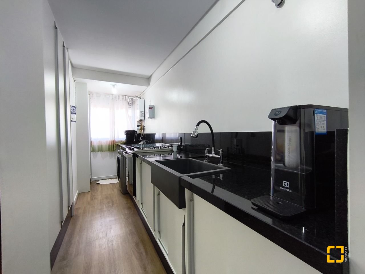 Apartamento com 61m², 2 quartos (sendo 1 suíte), 2 garagens, no bairro Pedra Branca em Palhoça