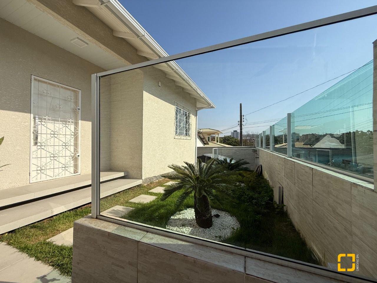 Casa com 112m², 3 quartos, 2 garagens, no bairro Ipiranga em São José
