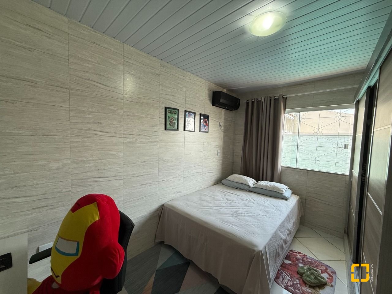 Casa com 112m², 3 quartos, 2 garagens, no bairro Ipiranga em São José
