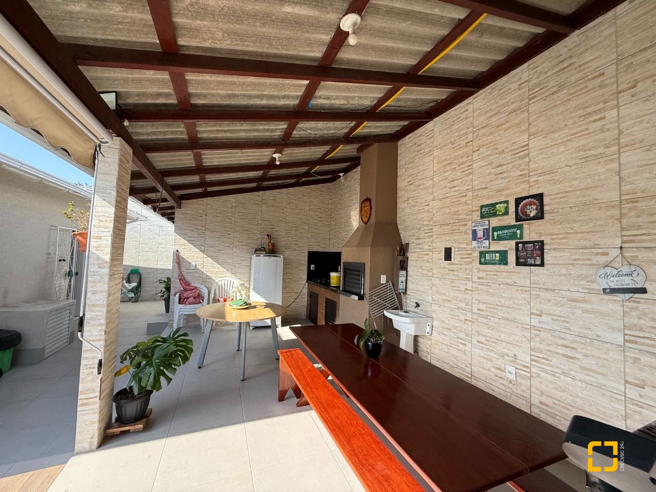 Casa com 112m², 3 quartos, 2 garagens, no bairro Ipiranga em São José