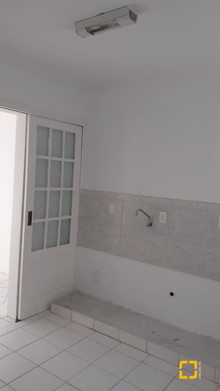 Apartamento com 72m², 3 quartos, 1 garagem, no bairro Canto em Florianópolis