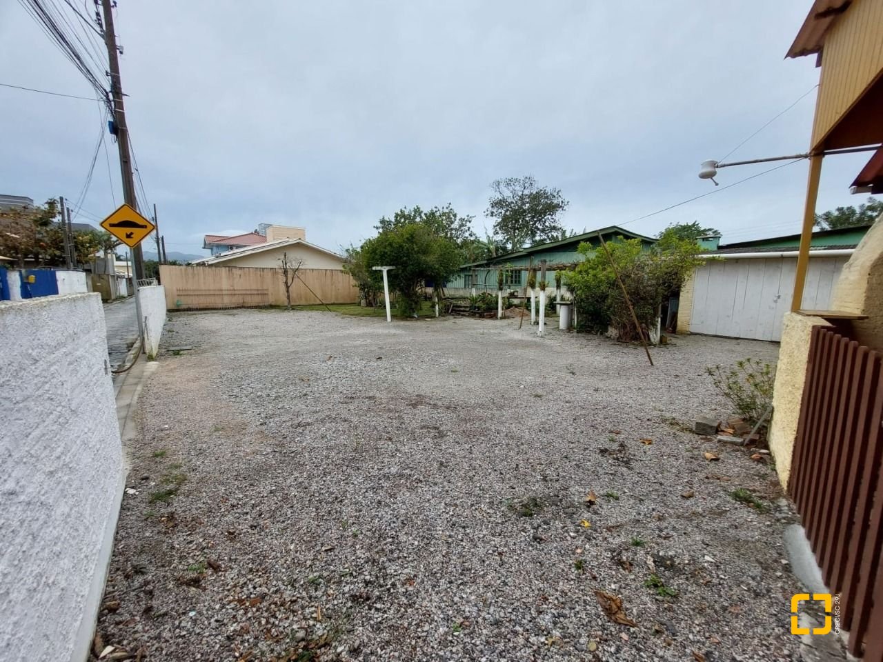 Terreno com 896m², no bairro Ribeirão da Ilha em Florianópolis