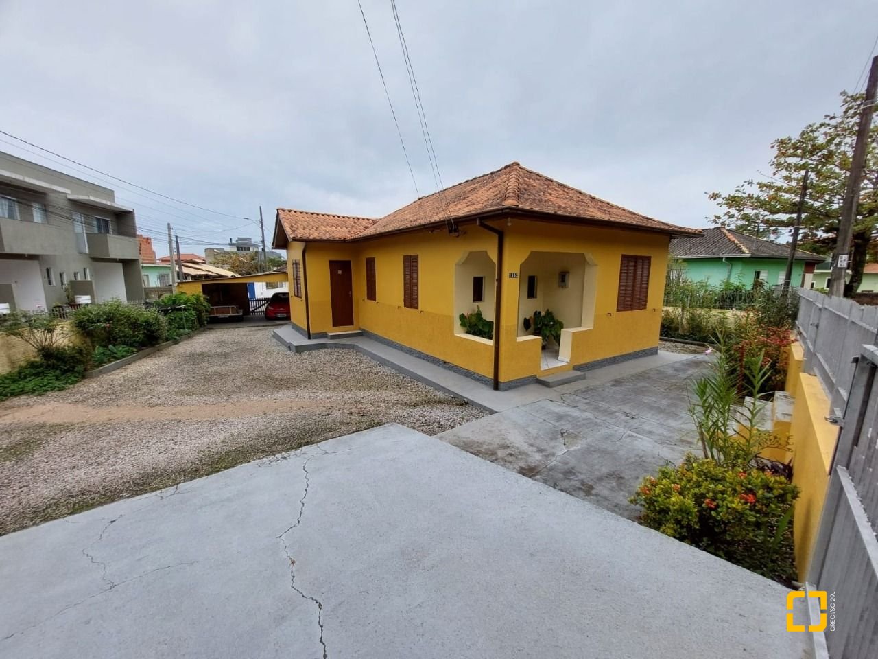 Terreno com 896m², no bairro Ribeirão da Ilha em Florianópolis