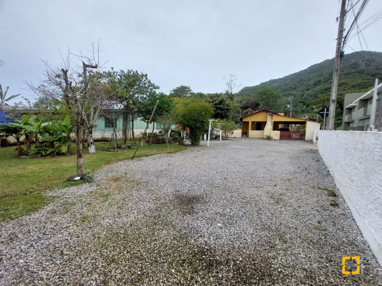 Terreno com 896m², no bairro Ribeirão da Ilha em Florianópolis