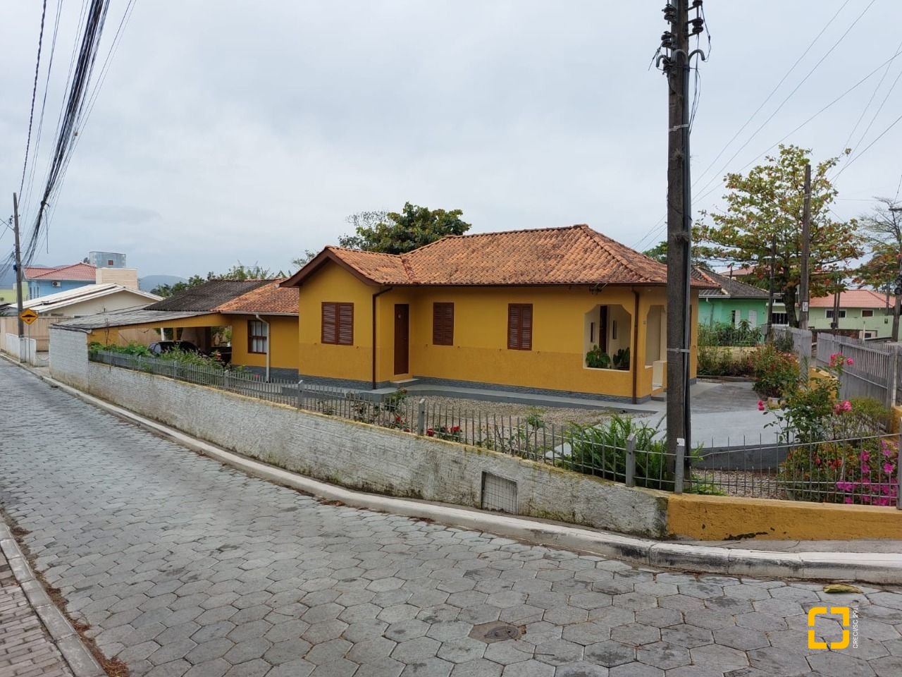 Terreno com 896m², no bairro Ribeirão da Ilha em Florianópolis