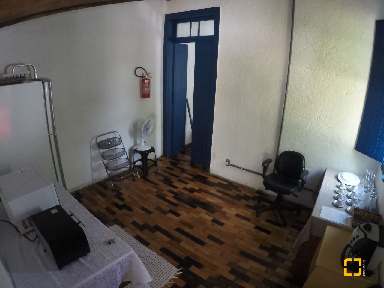 Casa com 80m², 1 quarto, 4 garagens, no bairro Sambaqui em Florianópolis