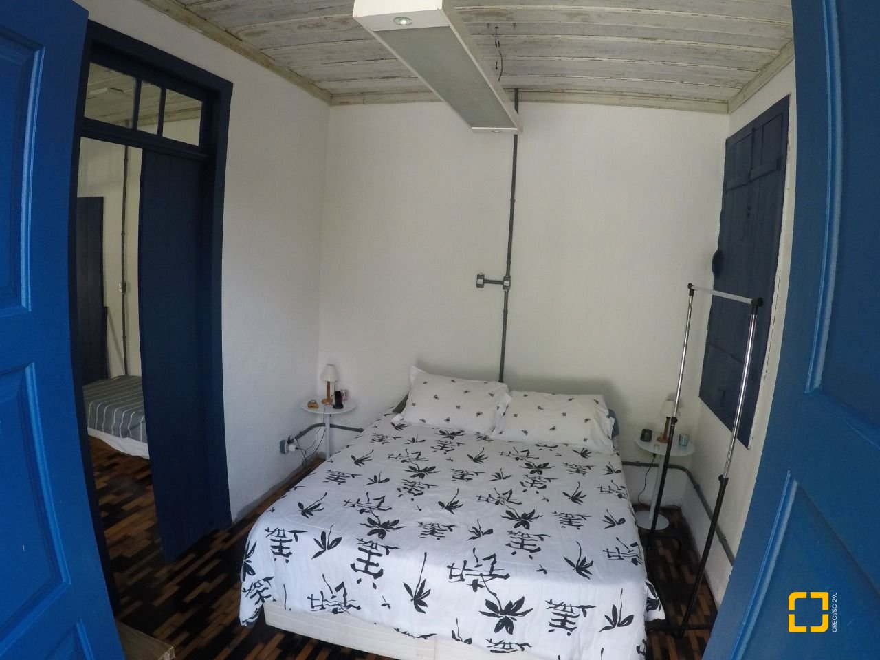 Casa com 80m², 1 quarto, 4 garagens, no bairro Sambaqui em Florianópolis