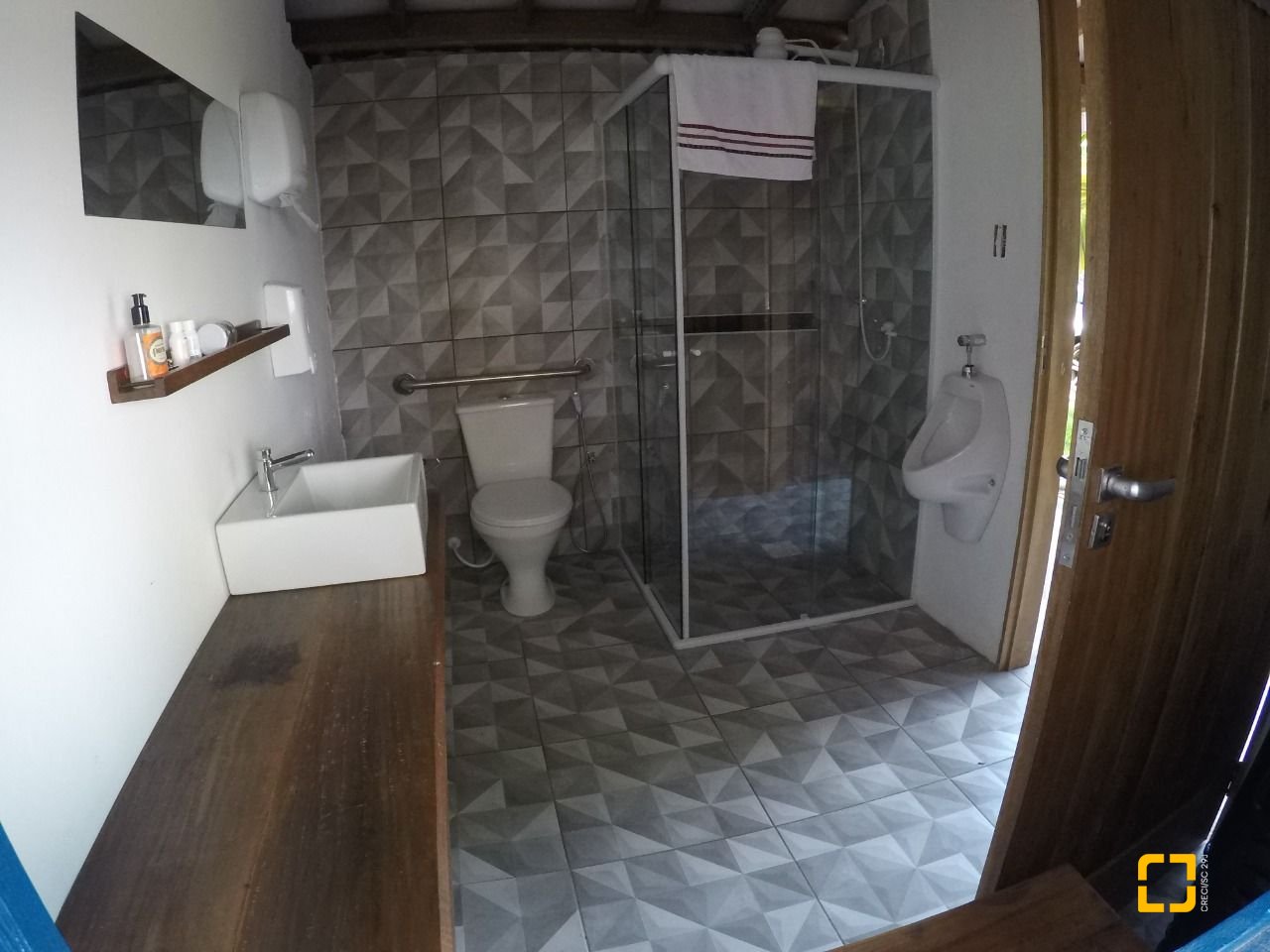 Casa com 80m², 1 quarto, 4 garagens, no bairro Sambaqui em Florianópolis