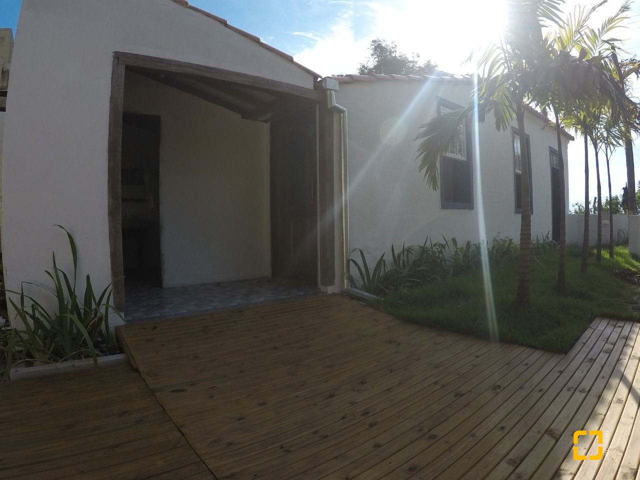 Casa com 80m², 1 quarto, 4 garagens, no bairro Sambaqui em Florianópolis