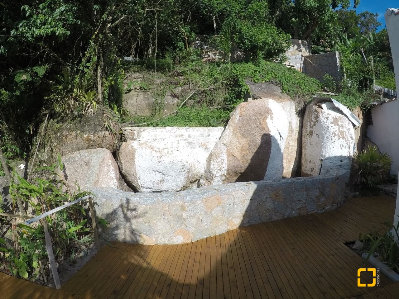Casa com 80m², 1 quarto, 4 garagens, no bairro Sambaqui em Florianópolis