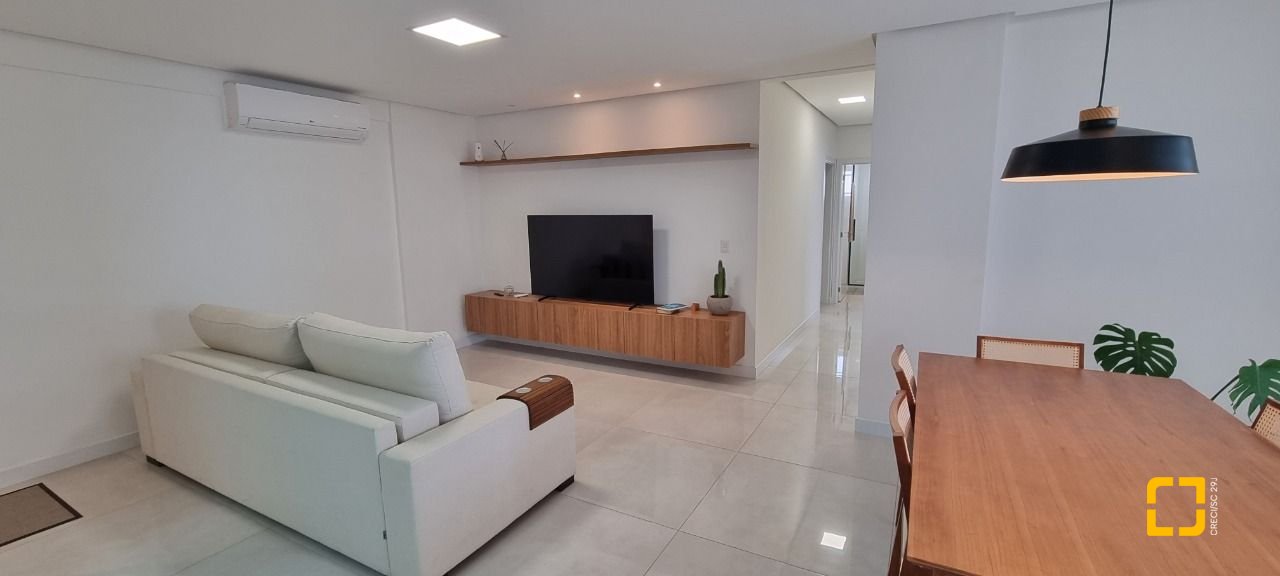 Apartamento com 120m², 3 quartos (sendo 1 suíte), 1 garagem, no bairro Nossa Senhora do Rosário em São José