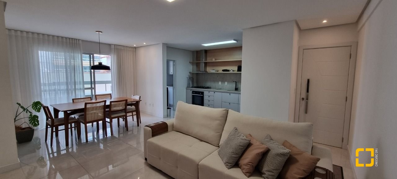 Apartamento com 120m², 3 quartos (sendo 1 suíte), 1 garagem, no bairro Nossa Senhora do Rosário em São José