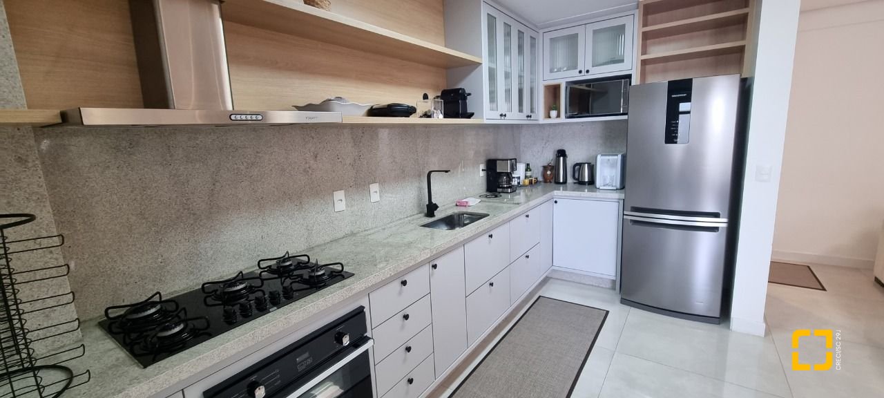 Apartamento com 120m², 3 quartos (sendo 1 suíte), 1 garagem, no bairro Nossa Senhora do Rosário em São José