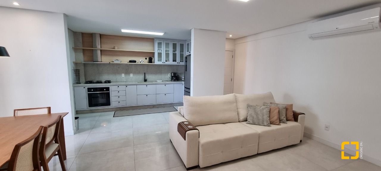 Apartamento com 120m², 3 quartos (sendo 1 suíte), 1 garagem, no bairro Nossa Senhora do Rosário em São José
