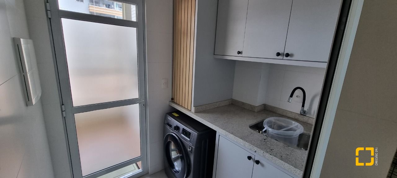 Apartamento com 120m², 3 quartos (sendo 1 suíte), 1 garagem, no bairro Nossa Senhora do Rosário em São José
