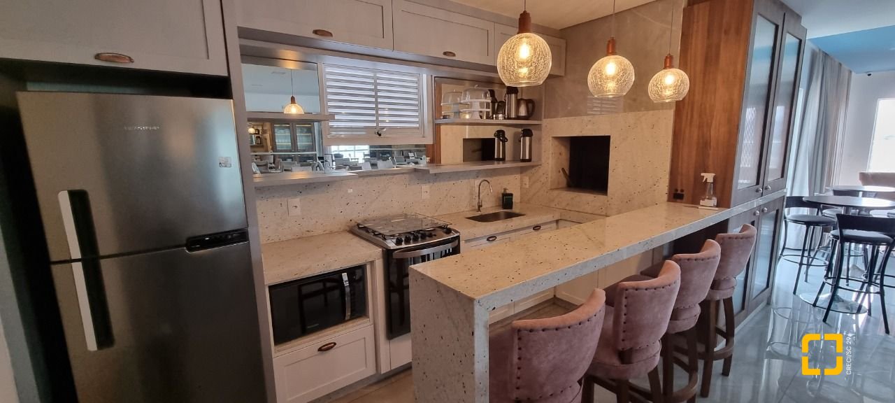 Apartamento com 120m², 3 quartos (sendo 1 suíte), 1 garagem, no bairro Nossa Senhora do Rosário em São José