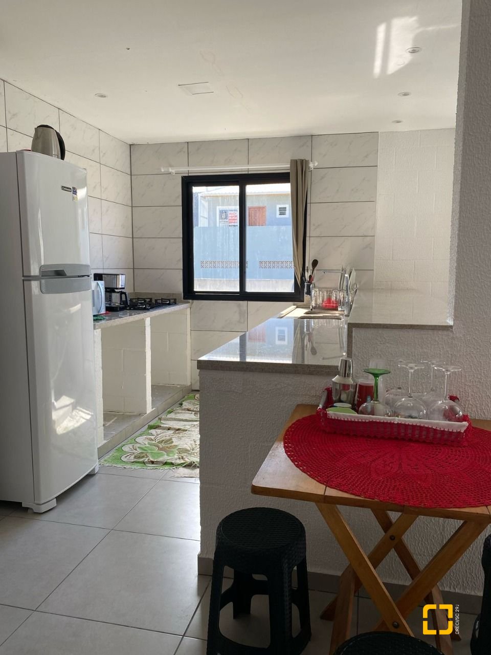 Casa com 180m², 2 quartos (sendo 2 suítes), 3 garagens, no bairro Ratones em Florianópolis