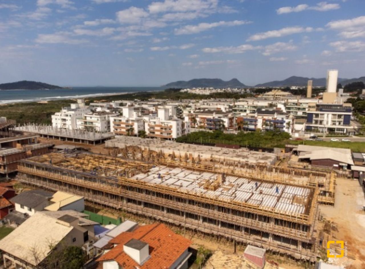 Apartamento com 74m², 3 quartos (sendo 1 suíte), 1 garagem, no bairro Campeche em Florianópolis
