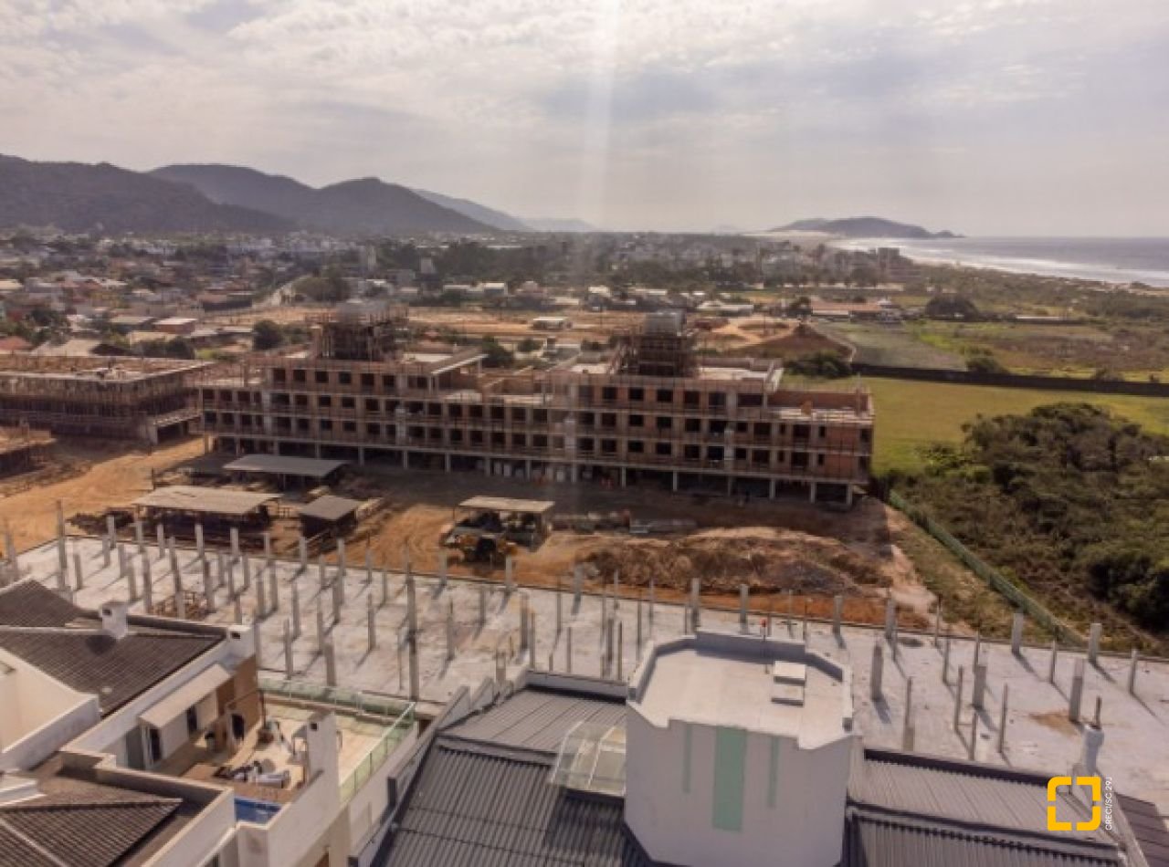 Apartamento com 74m², 3 quartos (sendo 1 suíte), 1 garagem, no bairro Campeche em Florianópolis