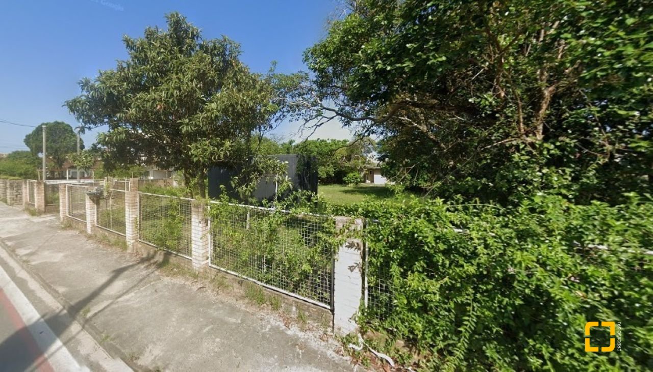 Terreno com 1367m², no bairro Campeche em Florianópolis
