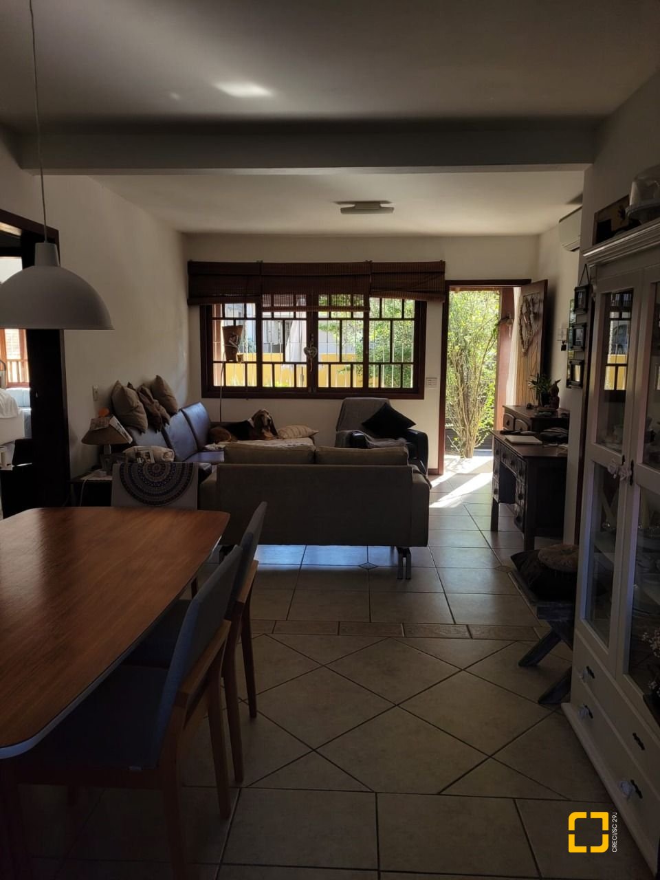 Casa com 123m², 4 quartos (sendo 1 suíte), 2 garagens, no bairro Canasvieiras em Florianópolis