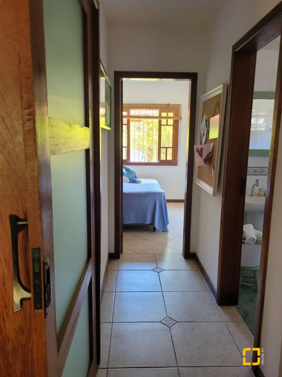 Casa com 123m², 4 quartos (sendo 1 suíte), 2 garagens, no bairro Canasvieiras em Florianópolis