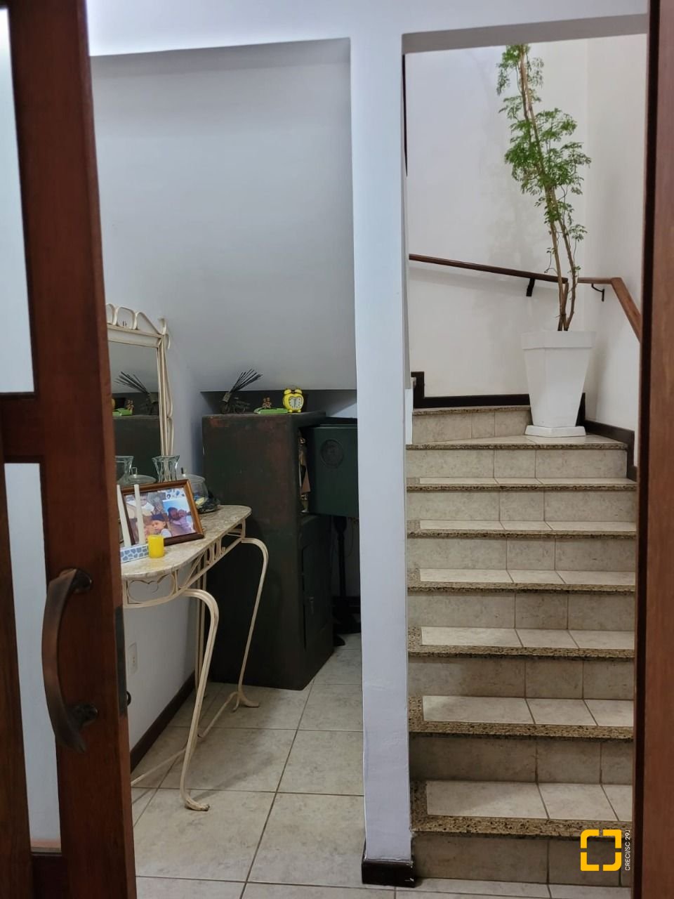 Casa com 123m², 4 quartos (sendo 1 suíte), 2 garagens, no bairro Canasvieiras em Florianópolis